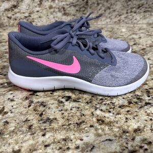 Nike Women Sneakers in Gray and Pink